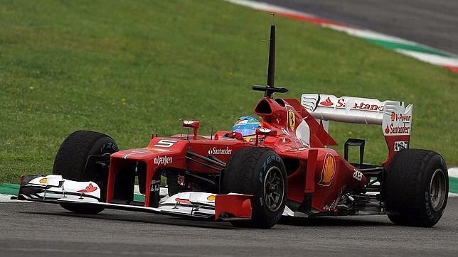 El Ferrari de Alonso se impone en el primer ensayo de Mugello