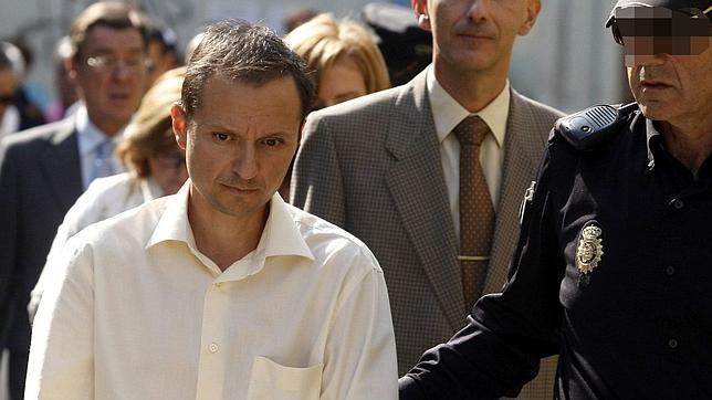 El juez procesa a Bretón por dos delitos de detención ilegal de sus hijos