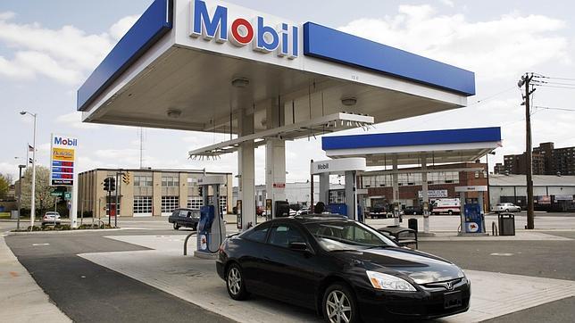 Exxon desplaza a Wal-Mart como la mayor empresa de Estados Unidos