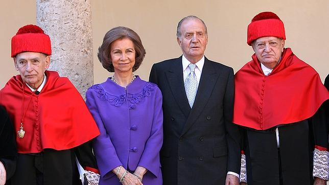 Los Reyes no celebrarán de forma oficial sus Bodas de Oro