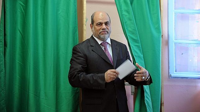 Los argelinos confirman su divorcio con las urnas