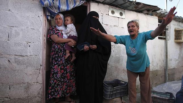 Argelia vota bajo el peso de la abstención y atenta al resultado de los islamistas