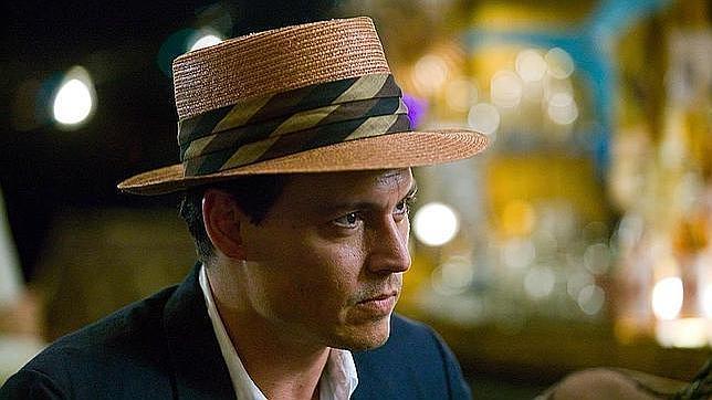 Johnny Deep desmiente su ruptura con Vanessa Paradis