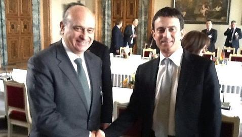 El ministro del Interior francés garantiza a Fernández Díaz la colaboración en la lucha contra ETA