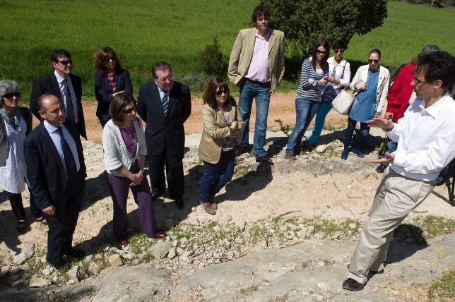 La campaña de dinosaurios se para en Salas tras diez años de trabajos