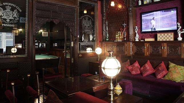 Los clubes de fumadores y sus triquiñuelas para jugar con la ley del tabaco