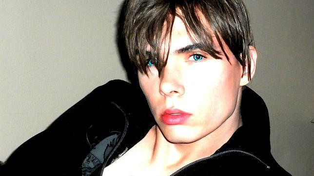 Buscan a un actor porno por asesinar y envíar partes del cuerpo a partidos políticos