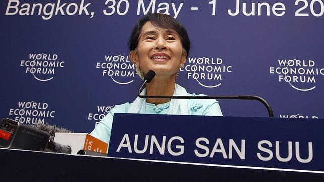 Aung San Suu Kyi: «En Birmania no queremos inversiones que traigan más corrupción»