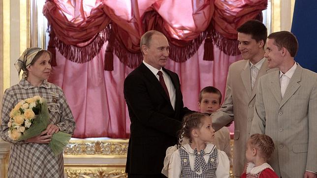 Barroso y Rompuy toman el pulso a Putin