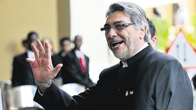 El presidente de Paraguay, Fernando Lugo, reconoce la paternidad de un segundo hijo nacido cuando aún era obispo