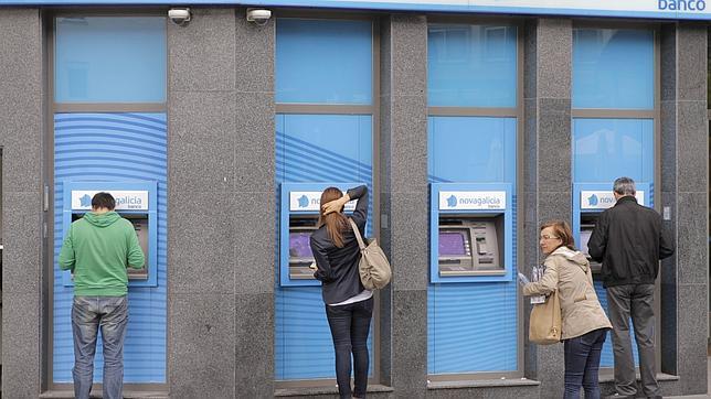 Bruselas vigilará la reestructuración del sistema financiero