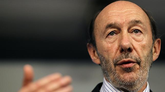 Rubalcaba: «El Gobierno pretende hacernos creer que nos ha tocado la lotería»