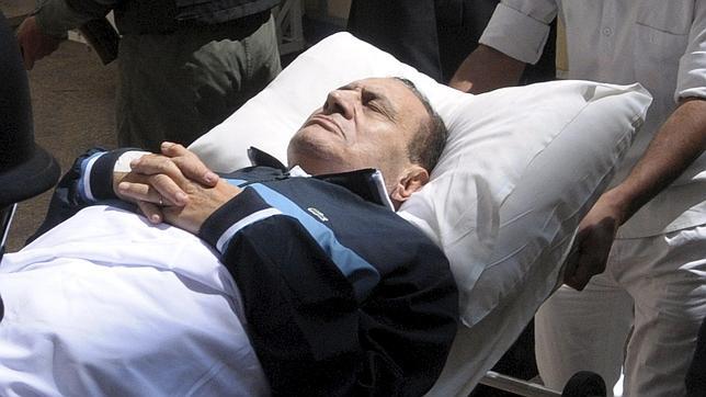 La salud de Mubarak permanece estable tras las supuestas complicaciones de los últimos días