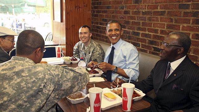 Obama come y... se va sin pagar la cuenta