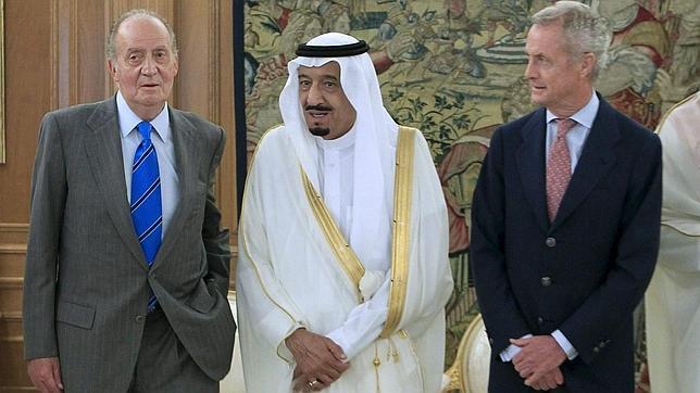 El Rey viaja a Arabia Saudí y el Príncipe preside el acto del Tribunal Supremo