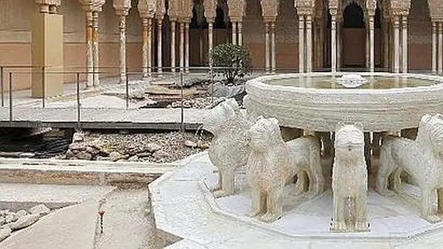 El Patio de los Leones de la Alhambra se reabrirá dentro de un mes