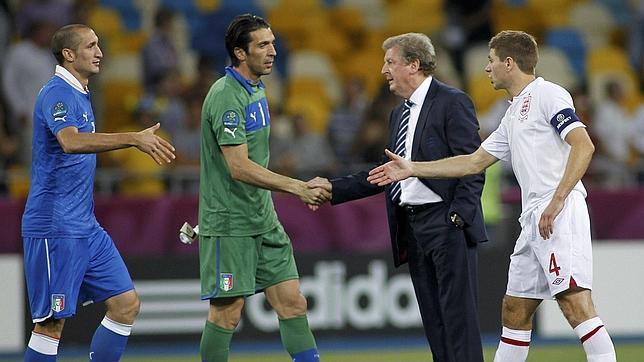 Hodgson: «Italia fue mejor en los penaltis, Pirlo fue el mejor ejemplo»