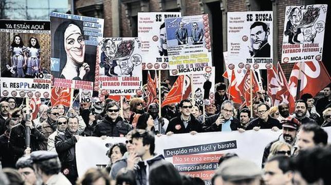 El Wall Street Journal califica a Cospedal como «cruzada» de la austeridad