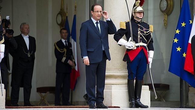 Francia elevará el salario mínimo un 2% a partir de julio, hasta 1.425 euros