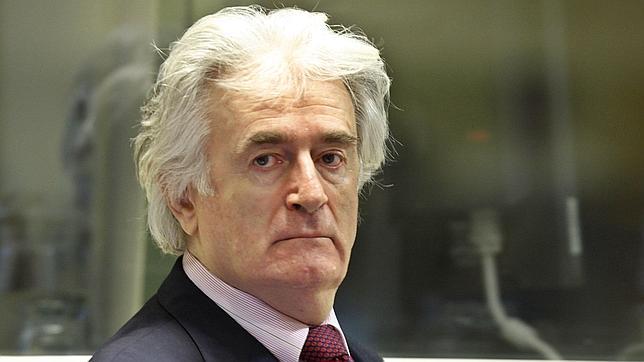 El Tribunal de La Haya absuelve a Karadzic de un cargo de genocidio en Bosnia