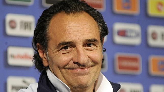 Prandelli: «Desde Gdansk hemos mejorado en lo físico y la convicción psicológica»
