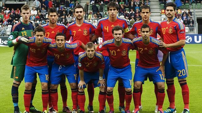 La España de Milla es una extensión de la absoluta: toque y posesión de balón