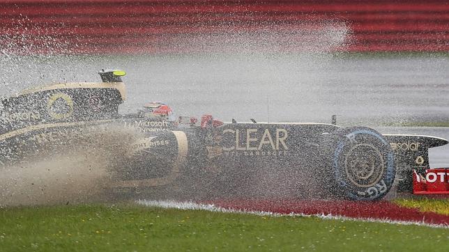 Grosjean, el mejor bajo la lluvia en los primeros entrenamientos libres