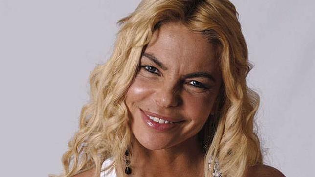 Pillan a Leticia Sabater circulando sin puntos ni cinturón de seguridad