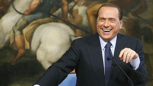 Berlusconi se ofrece para volver a gobernar Italia
