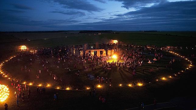 Fuego y piedra en Stonehenge para celebrar la llegada de los JJOO