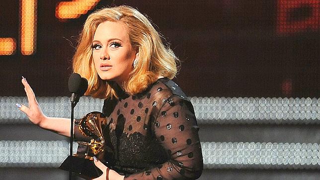 Adele podría dar a la luz en dos meses