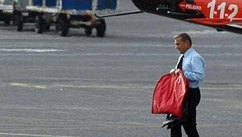 Más de mil personas piden a Rivero que «aparque» el helicóptero