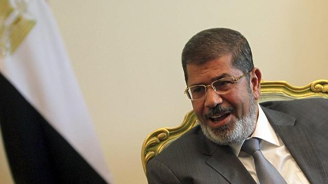 Mursi encarga a un islamista la formación del nuevo gobierno egipcio