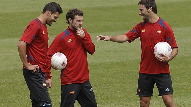 Botía o Javi Martínez es la duda