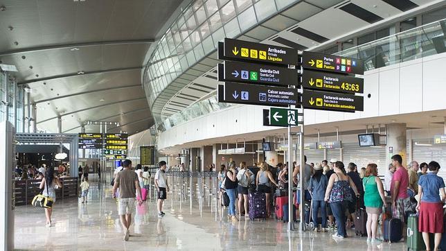 La nueva terminal T2 del Aeropuerto de Valencia entra en servicio