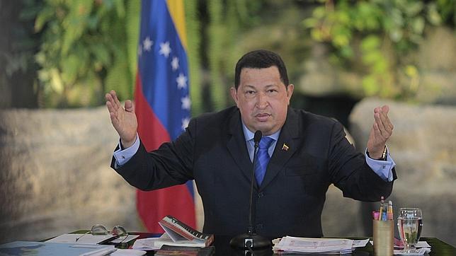 Una «gorra tricolor» se convierte en el blanco de Chávez para atacar a Capriles