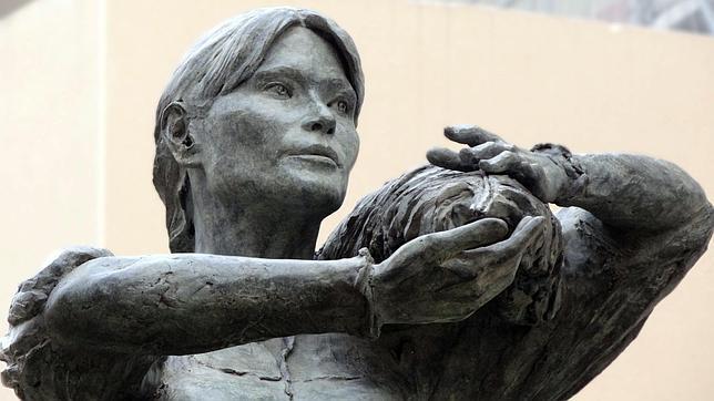 Carla Bruni ya tiene su estatua en París