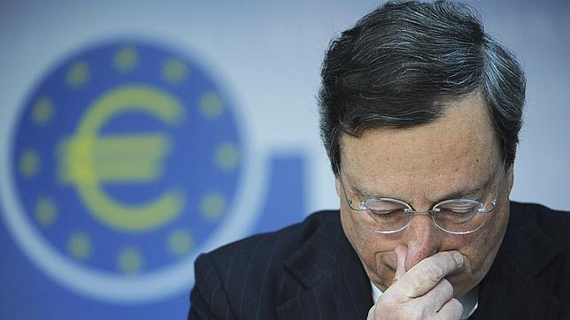 El BCE empeora las previsiones para la zona euro con una caída del 0,3%
