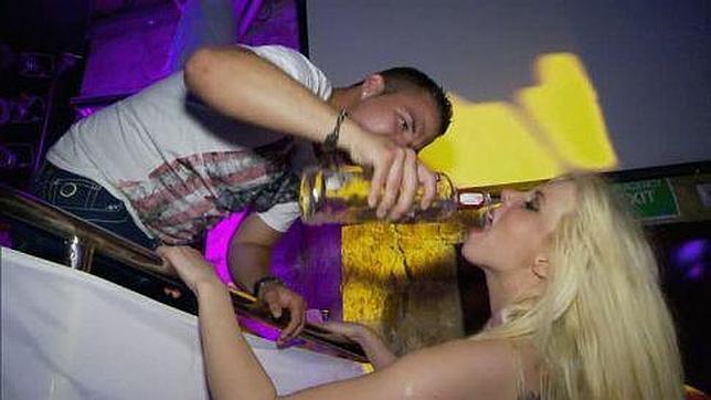 Lloret estudia medidas contra el «reality» que promociona el turismo de borrachera