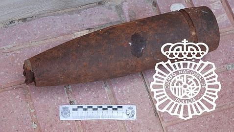 Un proyectil de la Guerra Civil en el Desierto de las Palmas en Castellón