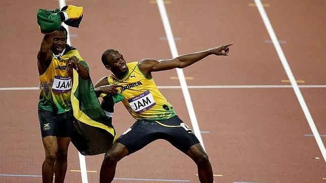 Londres 2012: Bolt y sus amigos la vuelven a liar en la carrera de relevos