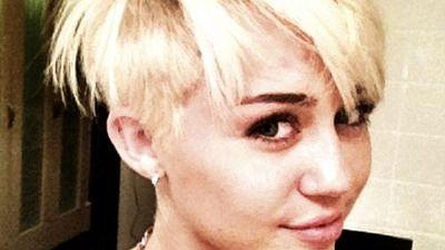 Miley Cirus vuelve a la televisión para revolucinar «Dos Hombres y medio»