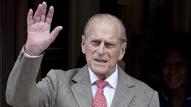 El Duque de Edimburgo, hospitalizado por «precaución»