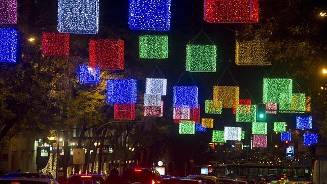 Las luces de Navidad de la capital costarán este año 1,8 millones