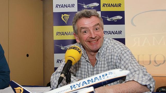 O'Leary: «Es la temporada tonta, así que vamos a escribir mierda sobre Ryanair»