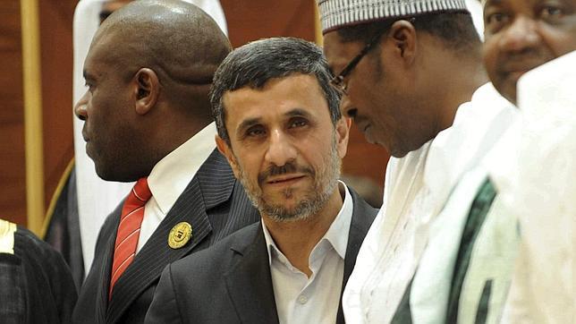 Ahmadineyad presenta los últimos avances de la tecnología militar de Irán