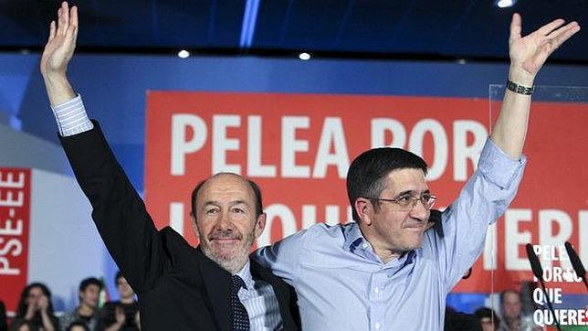 El PSOE se vuelca en salvar a Patxi López