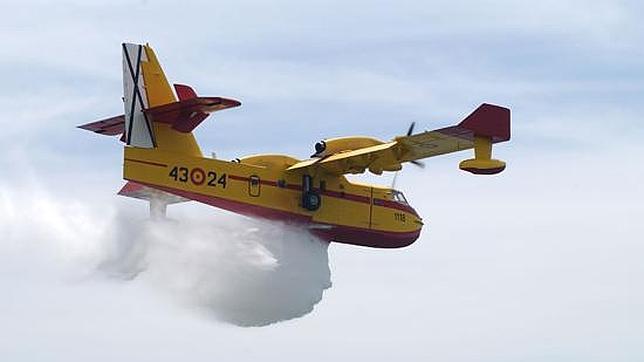 Los aviones del Ejército del Aire triplican sus horas de vuelo en extinción de fuegos