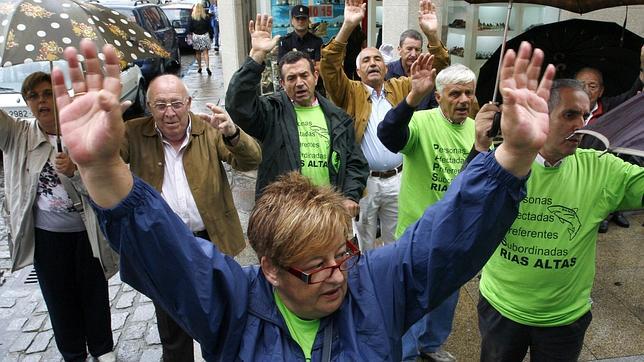 Las asociaciones de consumidores acudirán al Congreso para opinar sobre las preferentes