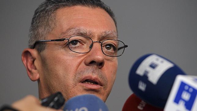 El Gobierno «no puede retirar el recurso al matrimonio homosexual», según Gallardón